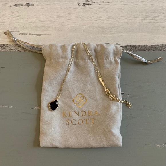 Kendra Scott Jewelry - Kendra Scott Necklace with Black Stone Kendra Scott Jewelry - Kendra Scott Necklace with Black Stone